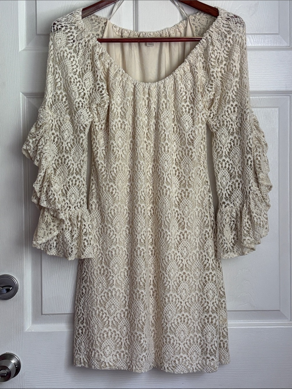 Boston Proper Cream Lace Ruffle Sleeve Long-Sleeve Dress Size Medium